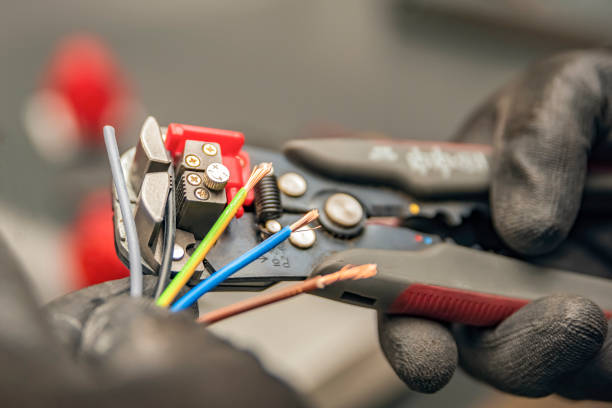 Best Commercial Electrician Services  in Greenbriar, FL